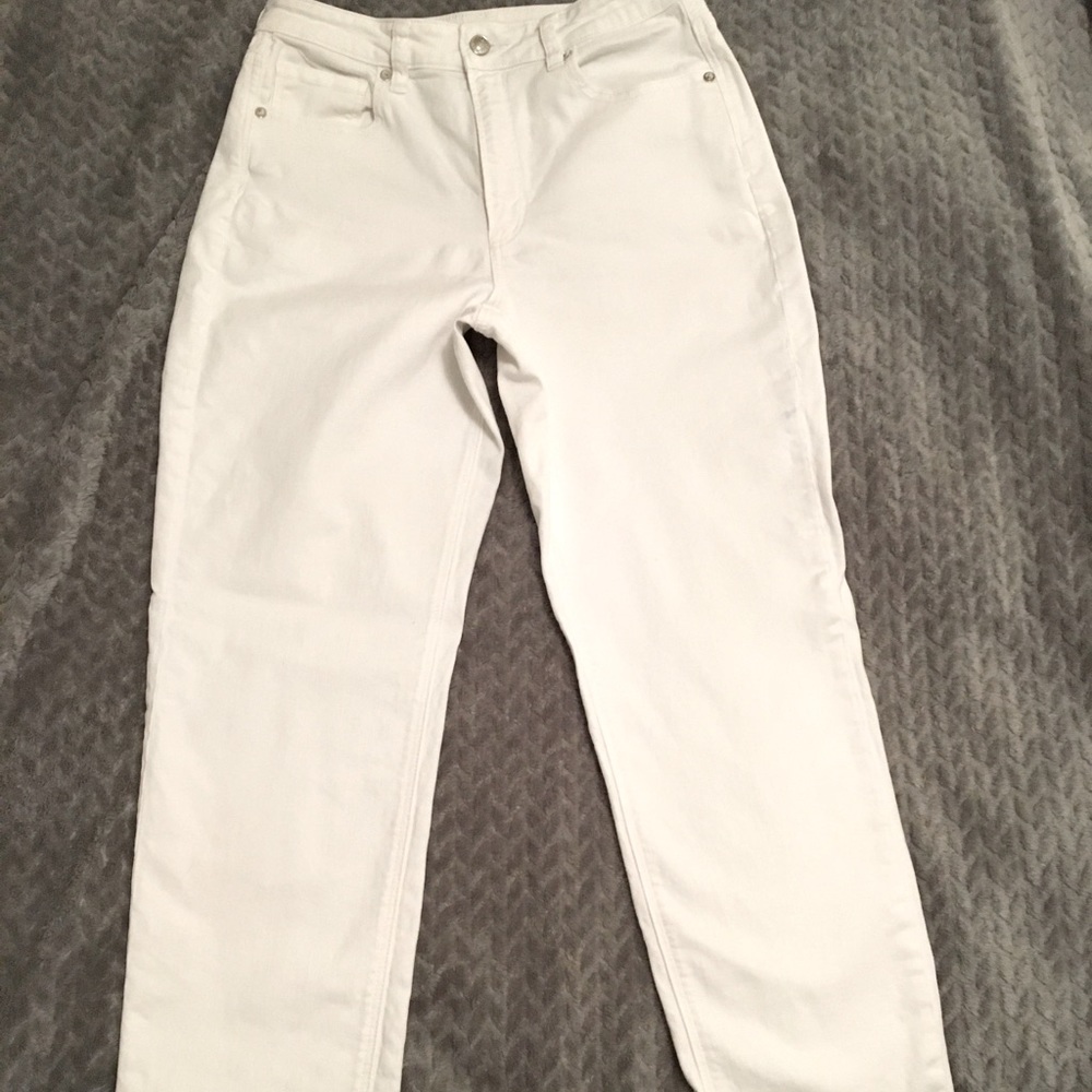 American Eagle Mom Jean